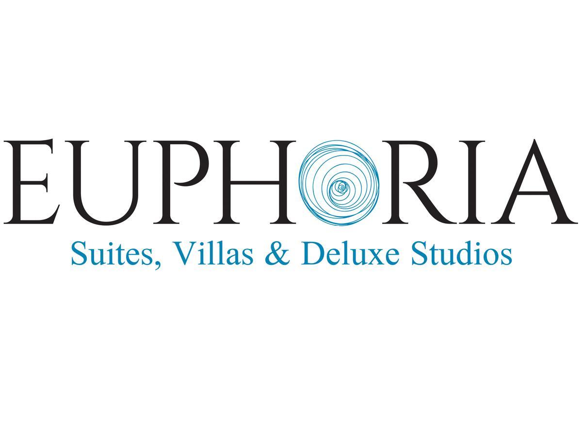 Euphoria Suites & Deluxe Studios サントリーニ エクステリア 写真